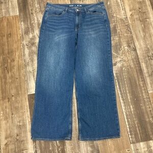 Size 14 OLD NAVY wide leg jeans.  High rise